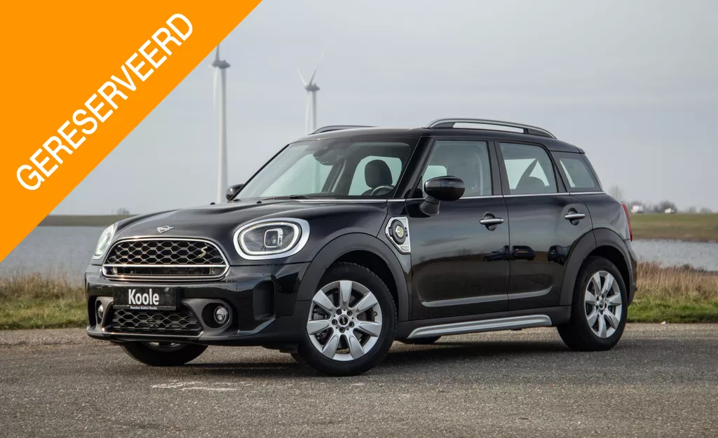 Mini Countryman 1.5 Cooper S E ALL4 Essential CAMERA / NAVI / CARPLAY / AIRCO / ZWART / STOELVERWARMING