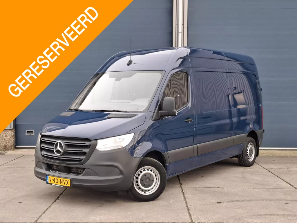 Mercedes-Benz Sprinter 311 2.2 CDI L2H2 / AIRCO / CAMERA / 3 ZITS / DEALER ONDERHOUDEN / NAVI