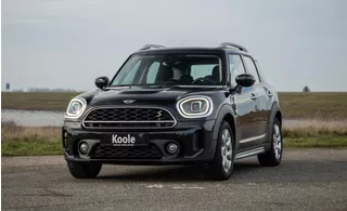 Mini Countryman 1.5 Cooper S E ALL4 Essential  CAMERA / NAVI / CARPLAY / AIRCO / ZWART / STOELVERWARMING