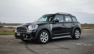 Mini Countryman 1.5 Cooper S E ALL4 Essential CAMERA / NAVI / CARPLAY / AIRCO / ZWART / STOELVERWARMING