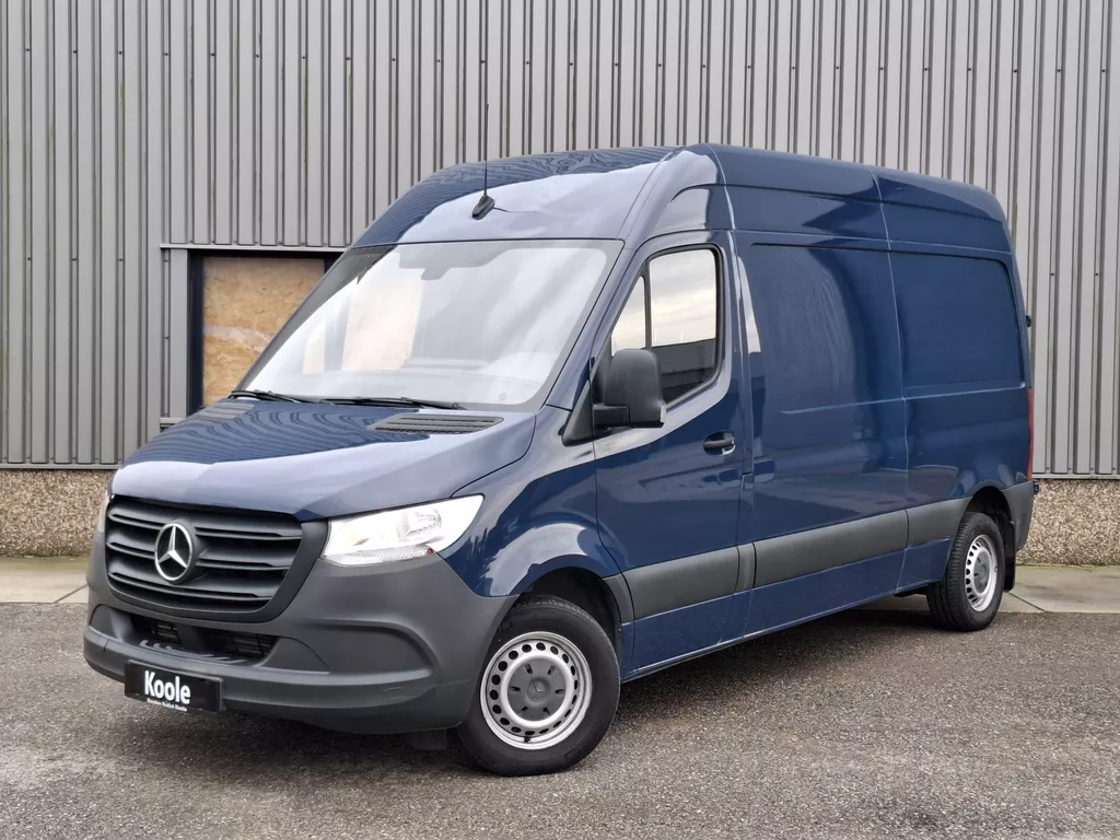 Mercedes-Benz Sprinter 311 CDI GB L2 FWD Functional 3.5T / AIRCO / CAMERA / 3 ZITS / DEALER ONDERHOUDEN / NAVI