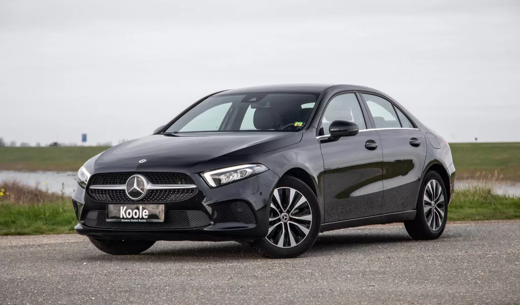 Mercedes-Benz A-klasse 250 e Business Line AUTOMAAT / LEDER / CRUISE CONTROLE / CAMERA / CARPLAY