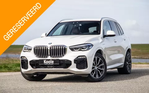 BMW X5 xDrive45e High Executive M PAKKET / BRUIN LEER / DIAMAND POOK / STOEL VERWARMING / CAMERA