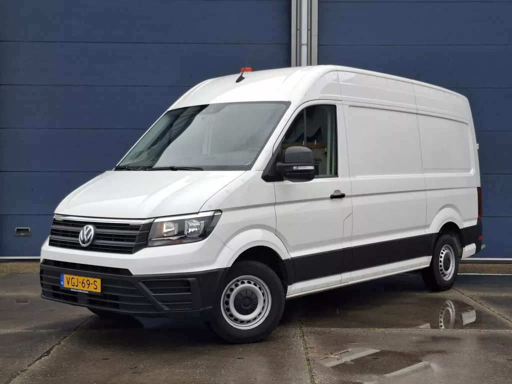 Volkswagen Crafter 35 2.0 TDI L3H3 Highline AUTOMAAT / STANDKACHEL / TREKHAAK / CARPLAY / NAVI