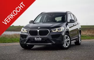 BMW X1 xDrive25e Executive CAMERA / CARPLAY / HEAD UP DISPLAY / LEDER / LED / CRUISE CONTROLE / STOELVERWARMING