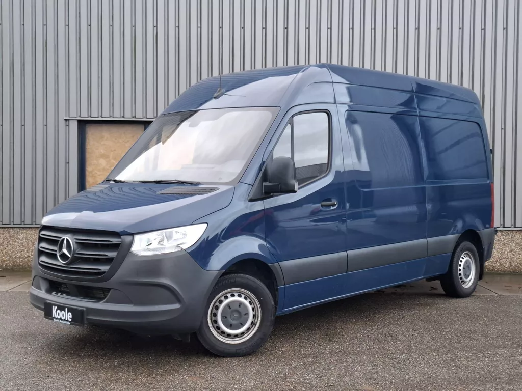 Mercedes-Benz Sprinter 311 2.2 CDI L2H2 Functional / AIRCO / CAMERA / 3 ZITS / DEALER ONDERHOUDEN / NAVI