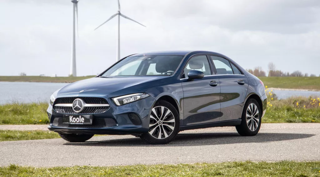 Mercedes-Benz A-klasse 250 e Business Line CARPLAY / CAMERA / LEER / DEALER ONDERHOUDEN