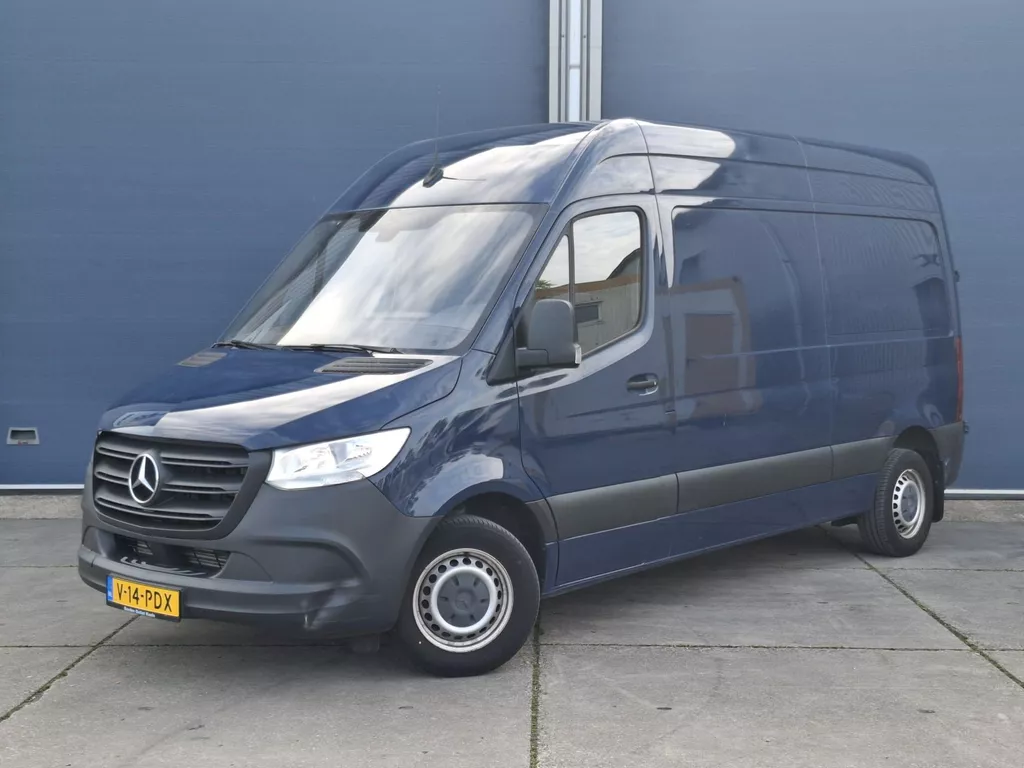 Mercedes-Benz Sprinter 311 2.2 CDI L2H2 - WDB9106331P133346 poetsen en foto&rsquo;s maken