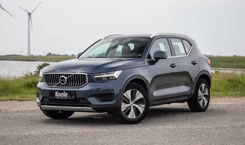 Volvo XC40 1.5 T4 Recharge Inscription AUTOMAAT / PLUG IN HYBRID / CARPLAY / CAMERA / STOELVERWARMING