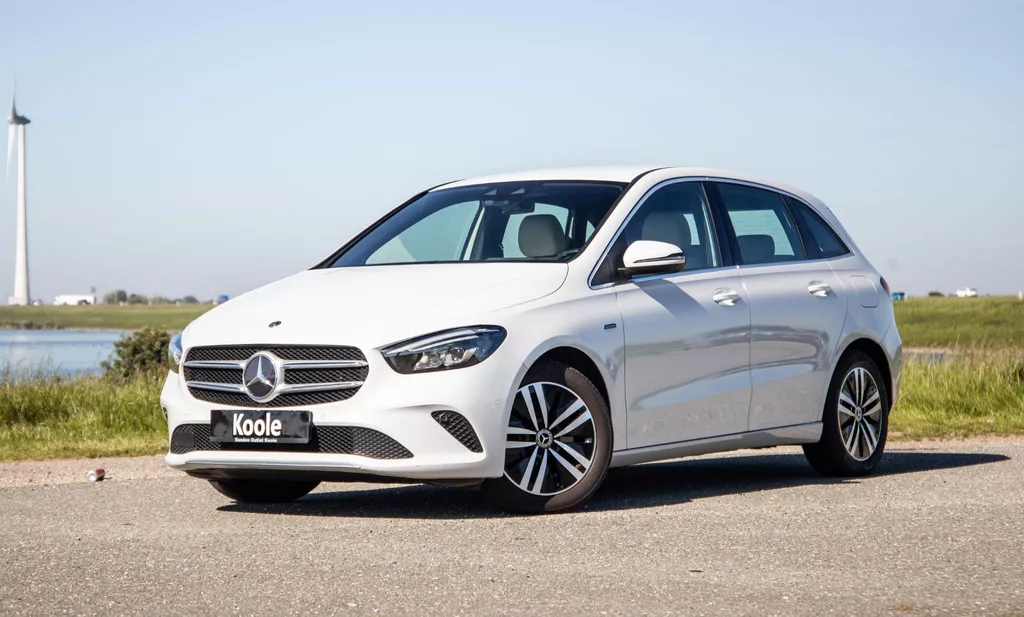 Mercedes-Benz B-klasse 250 e Business Solution Luxury Limited CARPLAY / AMBILIGHT / STOELVERWARMING / CAMERA / DEALER ONDERHOUDEN