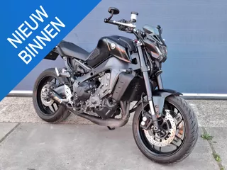 Yamaha MT-09 2922 KM / BLACK EDITON / 2023 / NAKEDBIKE / ABS / ZGAN / SC PROJECT UITLAAT / LED