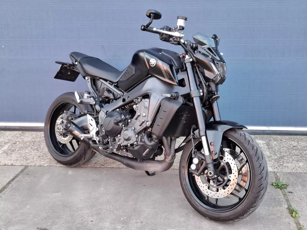 Yamaha MT-09 2922 KM / BLACK EDITON / 2023 / NAKEDBIKE / ABS / ZGAN / SC PROJECT UITLAAT / LED