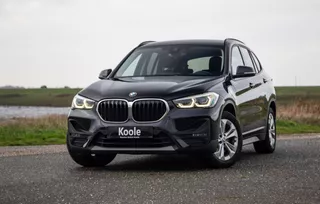 BMW X1 xDrive25e Executive X CAMERA / CARPLAY / HEAD UP DISPLAY / LEDER / LED / CRUISE CONTROLE / STOELVERWARMING
