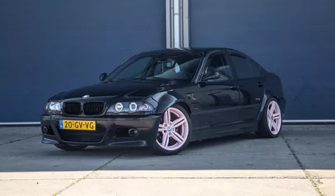BMW 3-serie 320i Executive DRIFT / RACE / TRACKDAY / SPRINT / CITCUIT / 6 CILINDER / TIME ATTACK / WIDE BODY / KUIPSTOELEN