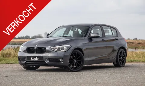 BMW 1-serie 116i Business+ AUTOMAAT / CRUISE CONTROLE / BLACK LINE / AIRCO / CARPLAY / URBAN