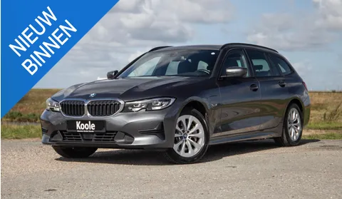 BMW 3-serie Touring 330e High Executive LED / DEALER ONDERHOUDEN / CAMERA / CARPLAY / PHEV