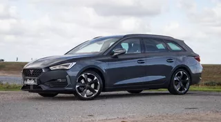 Cupra Leon 1.4i Plug-In Hybrid SPORTSTOURER / CARPLAY / CAMERA / KUIP STOELEN / PERFECT ONDERHOUDEN