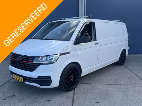 Volkswagen Transporter 2.0 TDI L2H1 30 Comfortline AIRCO / CRUISE CONTROLE / NAVI / CARPLAY / VERLAAGD