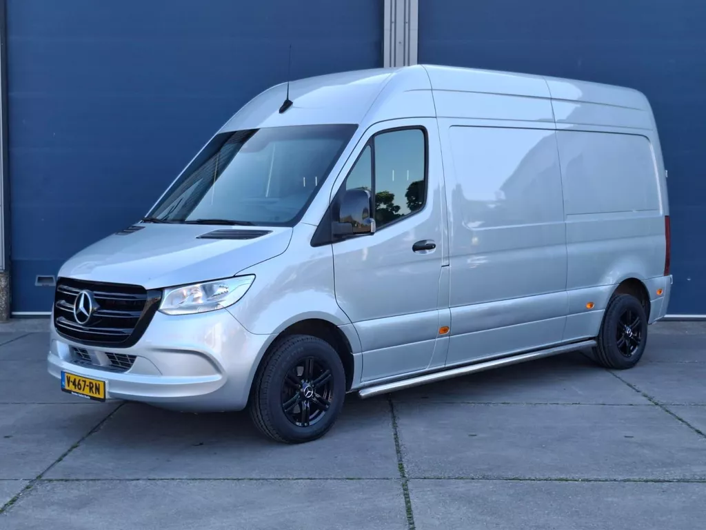 Mercedes-Benz Sprinter 311 2.2 CDI L2H2 AUTOMAAT / CAMERA / NAVI / CRUISE CONTROLE / 3 ZITS