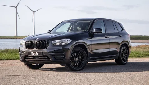 BMW X3 xDrive30e High Executive BLACK LINE / CARPLAY / LEER / STOELVERWARMING / CAMERA / DEALER ONDERHOUDEN