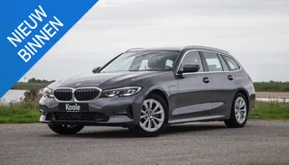 BMW 3-serie Touring 320e  LED / DEALER ONDERHOUDEN / CAMERA / CARPLAY / TREKHAAK