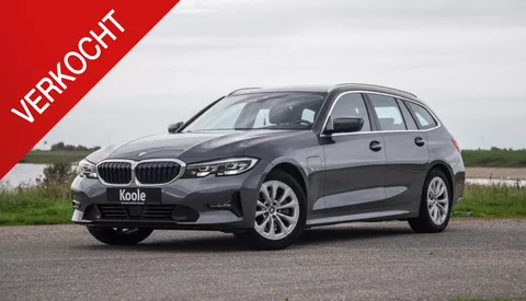 BMW 3-serie Touring 320e  LED / DEALER ONDERHOUDEN / CAMERA / CARPLAY / TREKHAAK